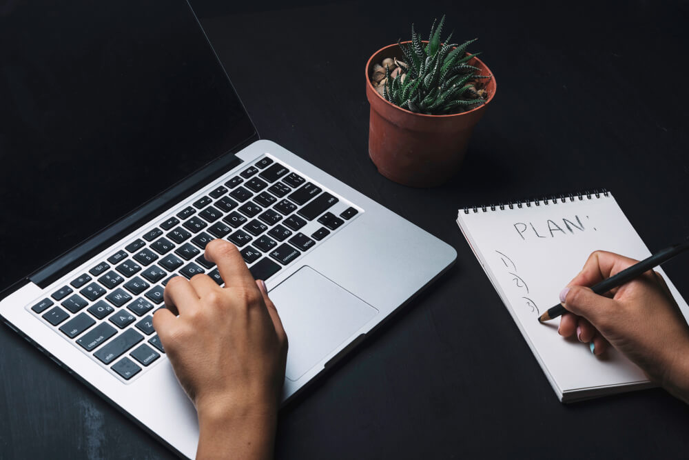 How To Write Creative Titles for Engaging Content