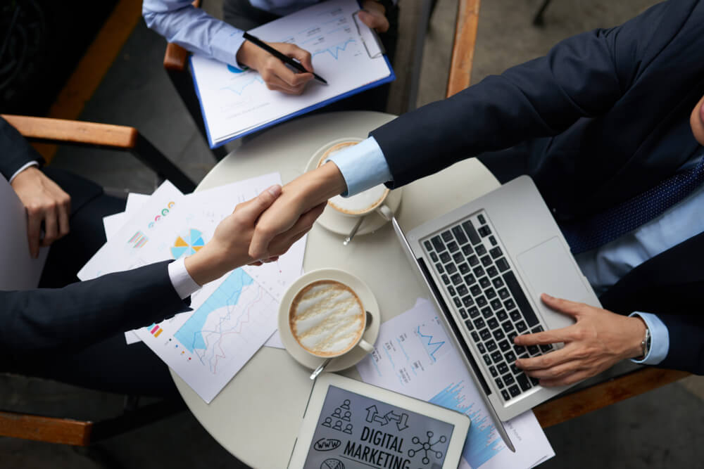 1. Why is LinkedIn the undisputed king for B2B distribution?